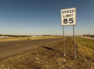 Texas-85-mph-limit-could-spread-QL28235E-x-large (1)