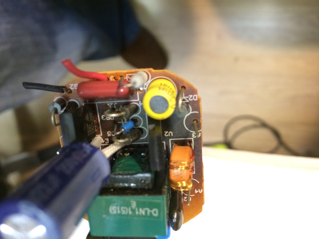 Scott's Bulb Look at the dark area on the board you can see where it has gotten plenty hot!